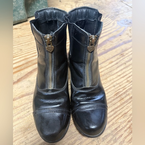 Ariat Other - Kids Ariat size 2 paddock boots